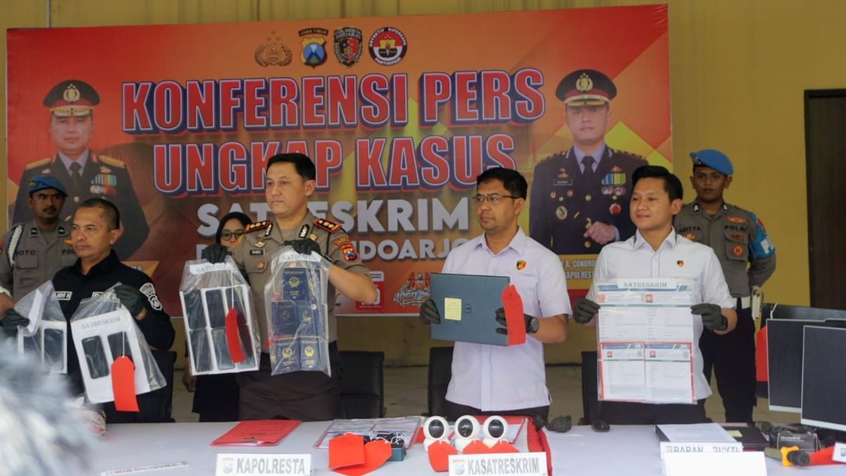 Rumah Mewah Citra Garden Sidoarjo Jadi Markas Penipuan Online Internasional, 8 WN Vietnam Diringkus